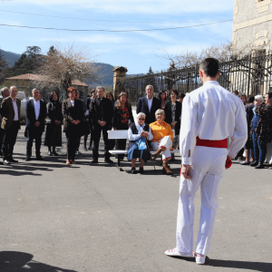 Agurra de recepción a las autoridades